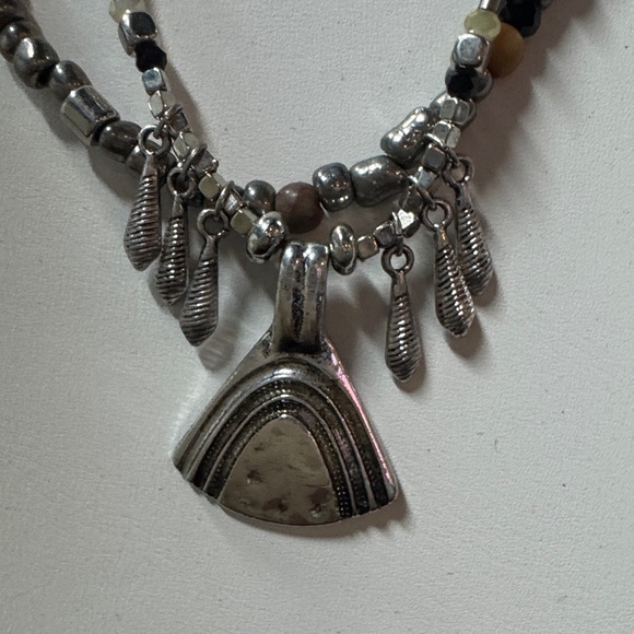 Elegant Silver Beaded Necklace - Picture 3 of 3